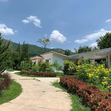 Khun Khao Tamnan Prai Resort