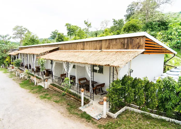 Khun Khao Tamnan Prai Hotel Ratchaburi