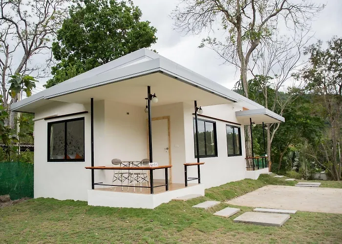 Khun Khao Tamnan Prai Hotel