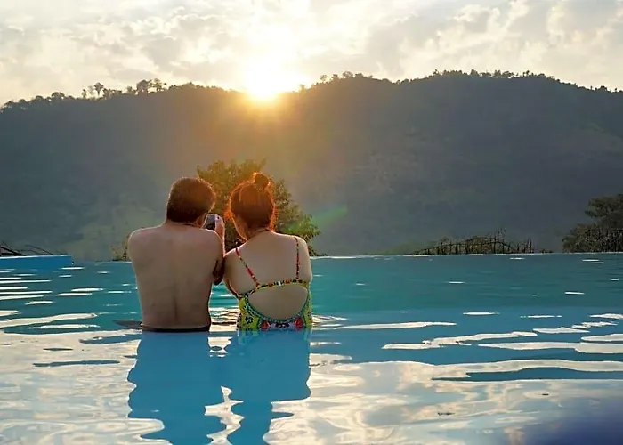 Khun Khao Tamnan Prai Hotel 2*